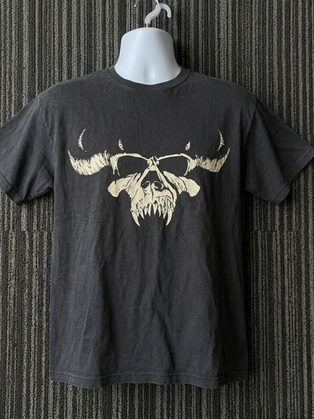 Gildan Black Short Sleeve Tee with Cream Skull Horn Design